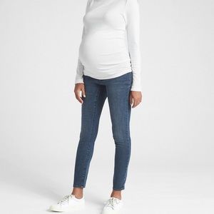 Gap always skinny maternity jeans, size 27/4 regular, under the belly waistband